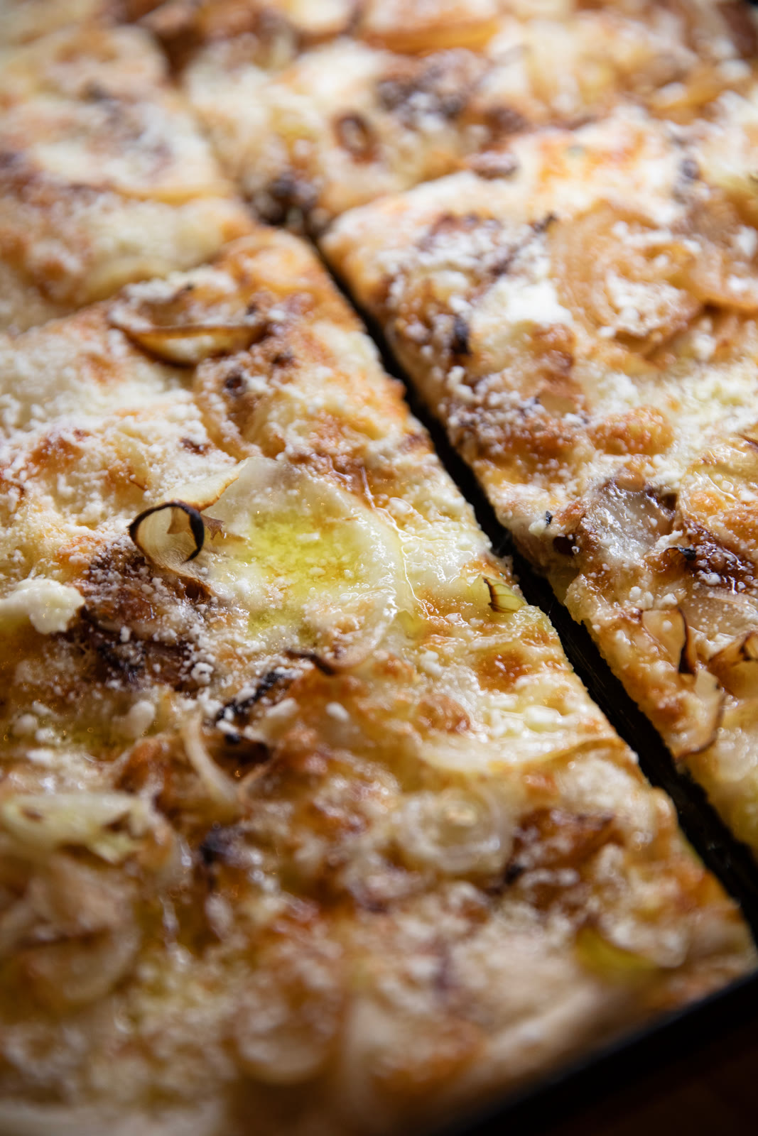 Pizza al taglio med kartofler og rosmarin